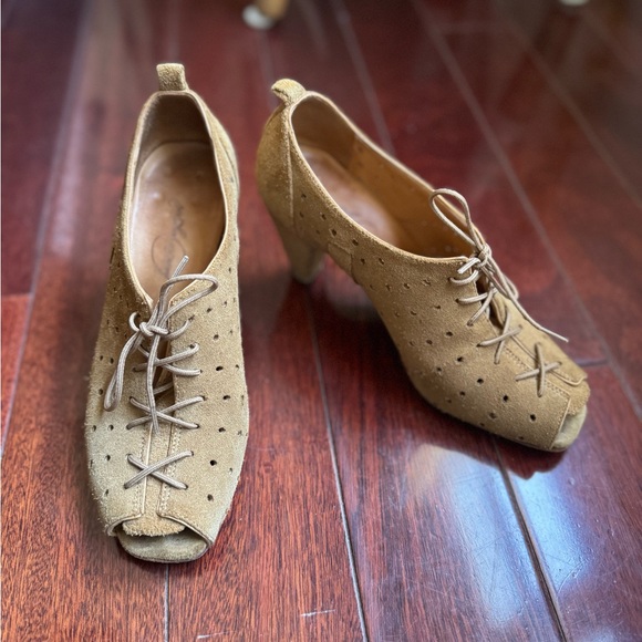 Rachel Comey Anthropologie Suede Laced Oxfords Heels size 6.5 - Picture 2 of 9